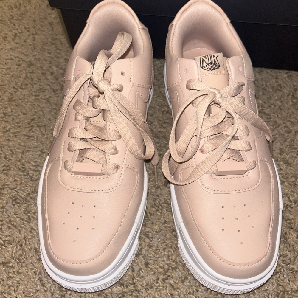 nike air force one pixel 7.5 beige
